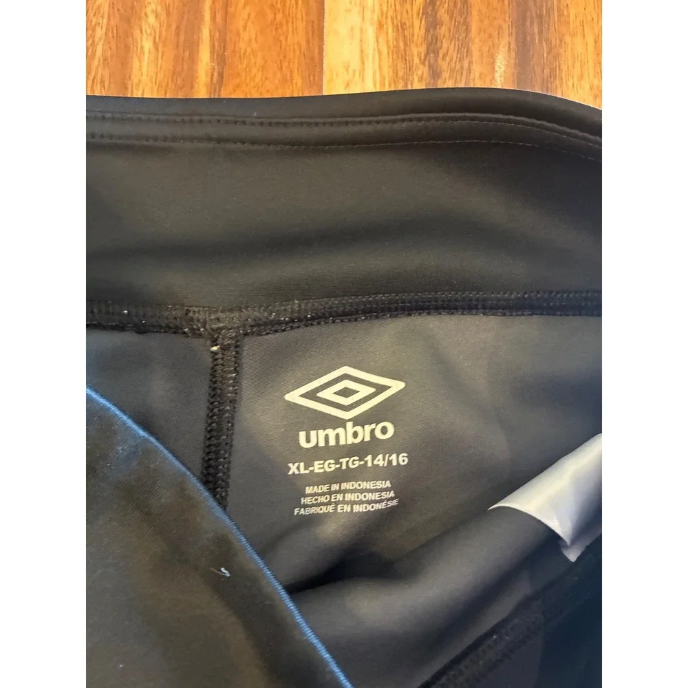 Umbro Girls Black Athletic Leggings Soccer‎ Tights XL 14/16 Graphic Logo Gym